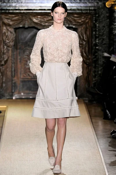Look 17